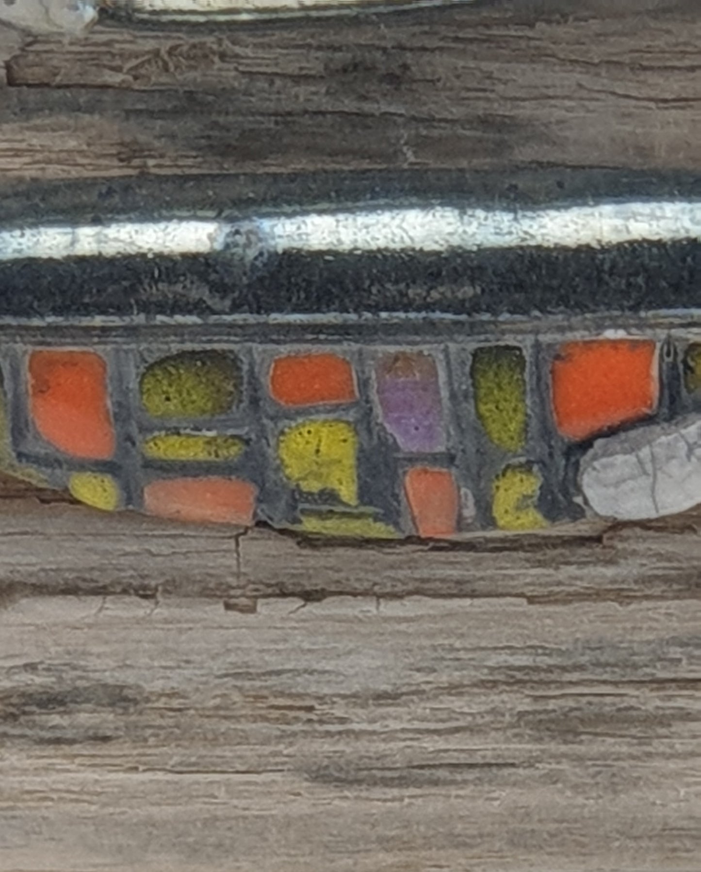 Sardines / Tableau raku sur bois flotté