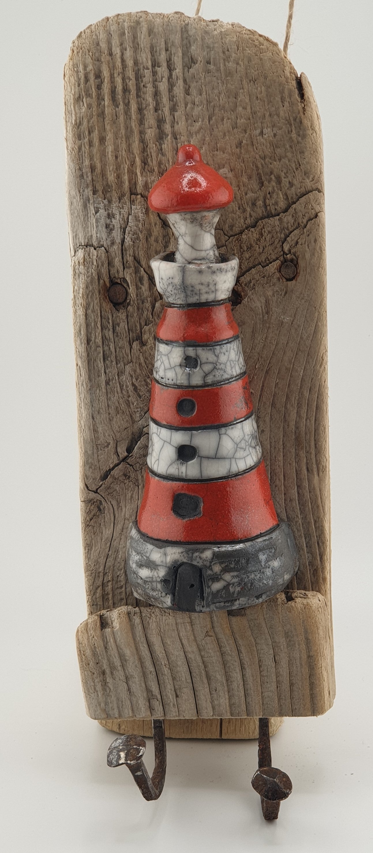 Phare / Tableau raku sur bois flotté