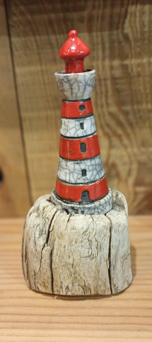 Phare sur bois flotté : rayures marines